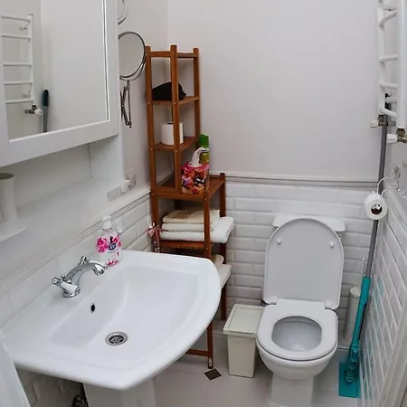 Διαμέρισμα Romantic Near Opera With Air-conditioning Λβιβ